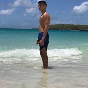 Meet your Posher, Mohamed